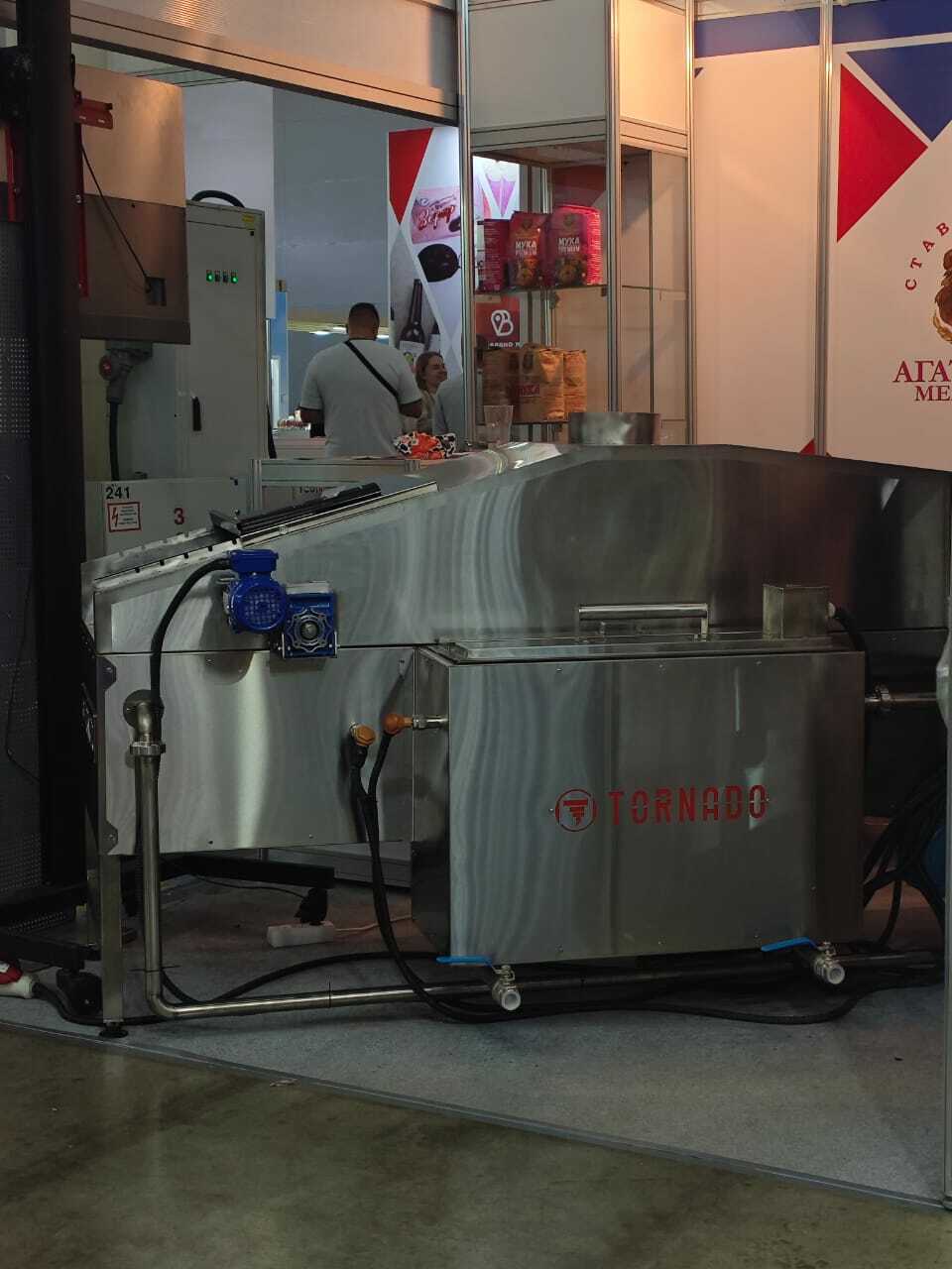 <span style="font-weight: bold;">Фритюрница Торнадо T-100</span> 